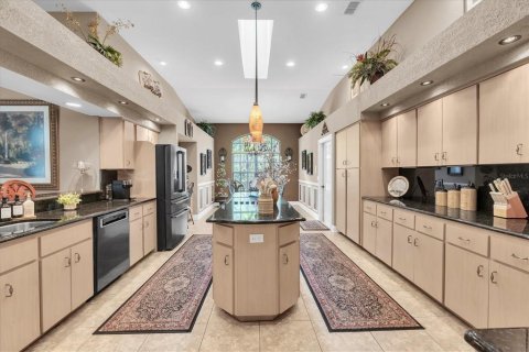 Villa ou maison à vendre à New Port Richey, Floride: 6 chambres, 478.54 m2 № 2258228 - photo 11