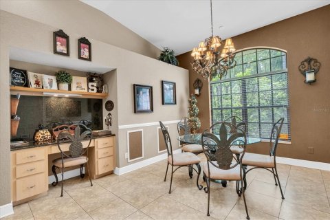Villa ou maison à vendre à New Port Richey, Floride: 6 chambres, 478.54 m2 № 2258228 - photo 18