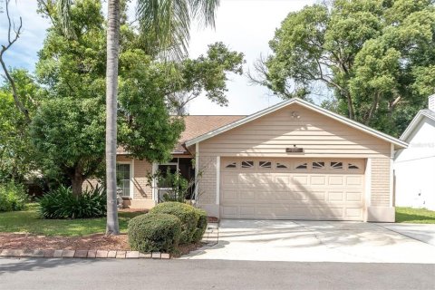 Casa en New Port Richey, Florida 3 dormitorios, 129.41 m2 № 2355900