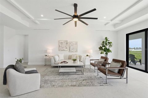 Villa ou maison à vendre à Cape Coral, Floride: 3 chambres, 219.71 m2 № 2396083 - photo 7
