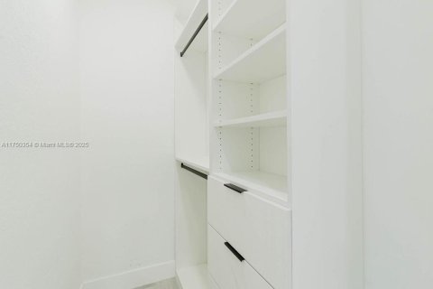Casa en venta en Miami, Florida, 4 dormitorios, 123.56 m2 № 1498382 - foto 21