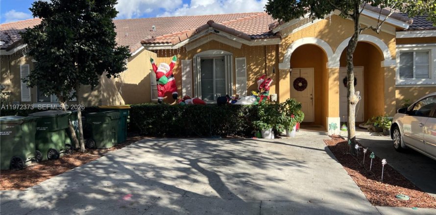 Таунхаус в Хомстед, Флорида 3 спальни, 103.59м2 № 2032993