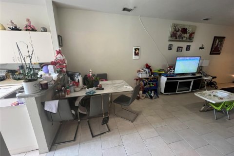 Купить таунхаус в Хомстед, Флорида 3 спальни, 103.59м2, № 2032993 - фото 14