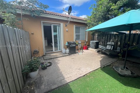 Купить таунхаус в Хомстед, Флорида 3 спальни, 103.59м2, № 2032993 - фото 2