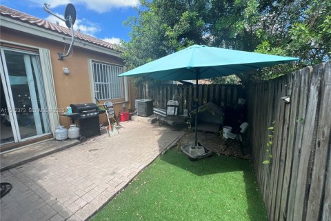 Купить таунхаус в Хомстед, Флорида 3 спальни, 103.59м2, № 2032993 - фото 3