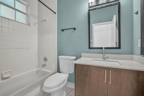 House in Cooper City, Florida 3 bedrooms, 164.16 sq.m. № 1872194 - photo 24