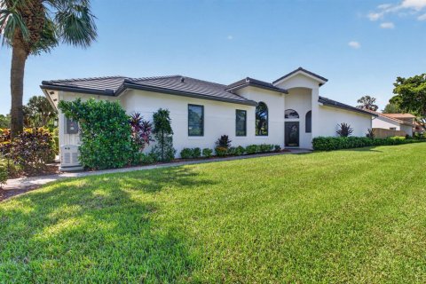 House in Boca Raton, Florida 3 bedrooms, 163.23 sq.m. № 2389925 - photo 4
