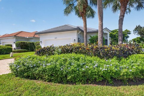 House in Boca Raton, Florida 3 bedrooms, 163.23 sq.m. № 2389925 - photo 3