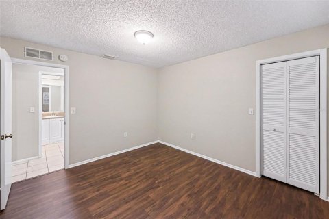 House in Palm Harbor, Florida 3 bedrooms, 162.49 sq.m. № 2231396 - photo 23