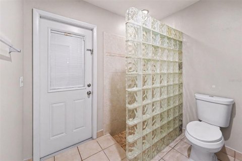 House in Palm Harbor, Florida 3 bedrooms, 162.49 sq.m. № 2231396 - photo 20