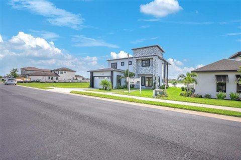 Casa en venta en Lake Alfred, Florida, 4 dormitorios, 327.64 m2 № 1914299 - foto 4