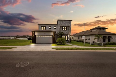 Casa en venta en Lake Alfred, Florida, 4 dormitorios, 327.64 m2 № 1914299 - foto 1