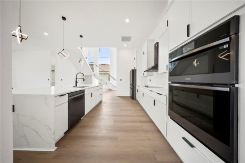 Casa en venta en Lake Alfred, Florida, 4 dormitorios, 327.64 m2 № 1914299 - foto 24