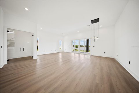 Casa en venta en Lake Alfred, Florida, 4 dormitorios, 327.64 m2 № 1914299 - foto 27