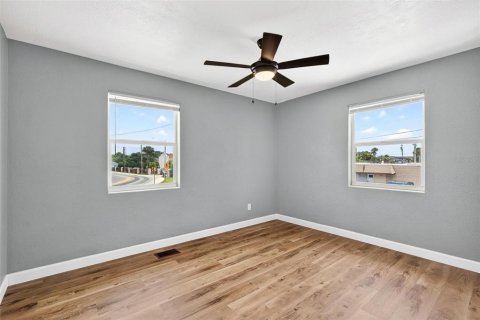 Immobilier commercial à vendre à Daytona Beach, Floride: 6 chambres, 165.55 m2 № 2096907 - photo 13