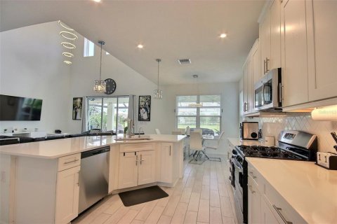 Casa en venta en Palmetto, Florida, 4 dormitorios, 243.78 m2 № 1888552 - foto 19