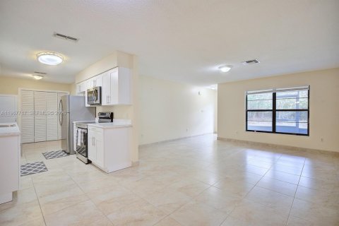 House in Lake Placid, Florida 2 bedrooms № 2030529 - photo 7