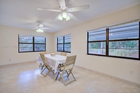 House in Lake Placid, Florida 2 bedrooms № 2030529 - photo 17