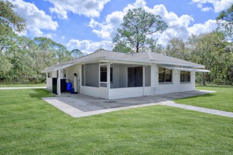 House in Lake Placid, Florida 2 bedrooms № 2030529 - photo 29