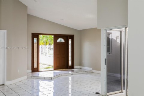 House in Miami, Florida 3 bedrooms, 157.66 sq.m. № 1996477 - photo 5