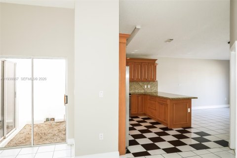 House in Miami, Florida 3 bedrooms, 157.66 sq.m. № 1996477 - photo 8