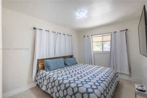 House in Hollywood, Florida 2 bedrooms, 82.13 sq.m. № 2281897 - photo 14