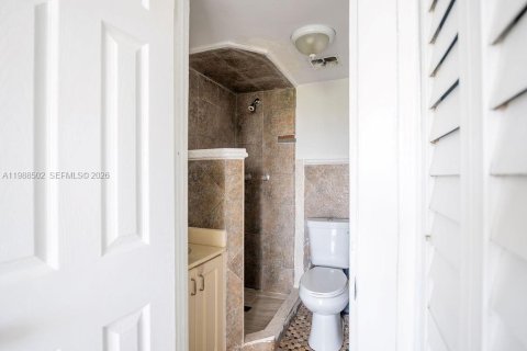 Condominio en venta en Miami Beach, Florida, 2 dormitorios, 74.14 m2 № 2056026 - foto 21