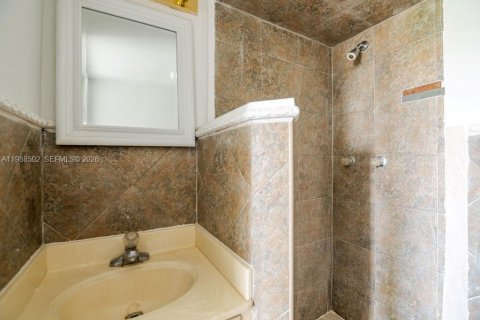 Condominio en venta en Miami Beach, Florida, 2 dormitorios, 74.14 m2 № 2056026 - foto 22