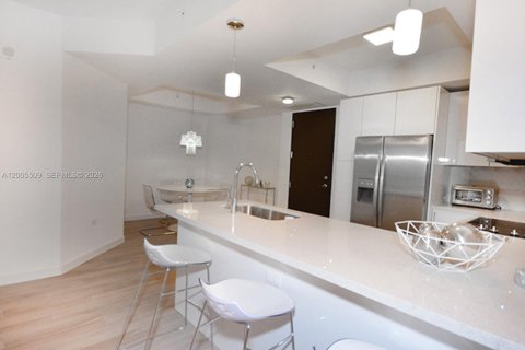 Copropriété à vendre à Miami, Floride: 2 chambres, 101.91 m2 № 2069614 - photo 4