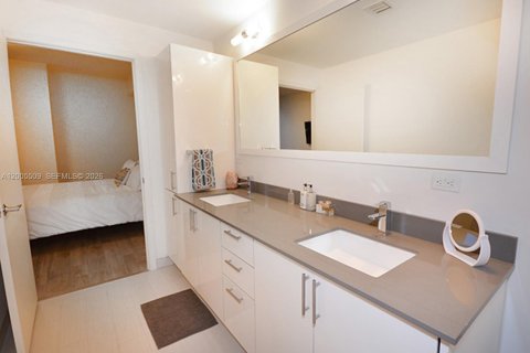 Copropriété à vendre à Miami, Floride: 2 chambres, 101.91 m2 № 2069614 - photo 15
