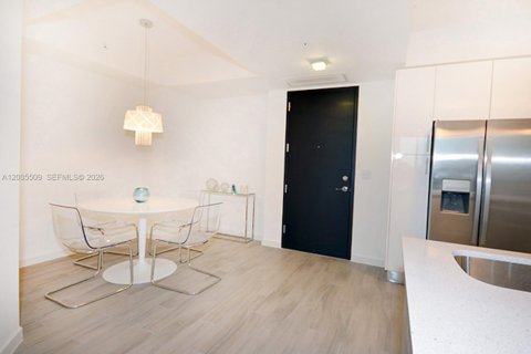 Copropriété à vendre à Miami, Floride: 2 chambres, 101.91 m2 № 2069614 - photo 2