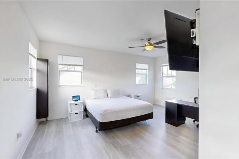 Купить виллу или дом в Хомстед, Флорида 4 спальни, 239.22м2, № 1988195 - фото 30