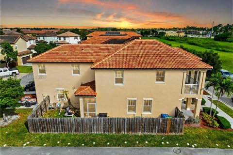 Купить виллу или дом в Хомстед, Флорида 4 спальни, 239.22м2, № 1988195 - фото 3