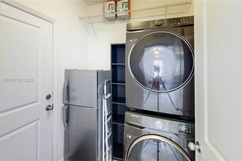 Купить виллу или дом в Хомстед, Флорида 4 спальни, 239.22м2, № 1988195 - фото 18