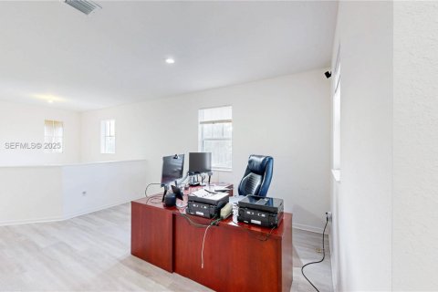 Купить виллу или дом в Хомстед, Флорида 4 спальни, 239.22м2, № 1988195 - фото 27