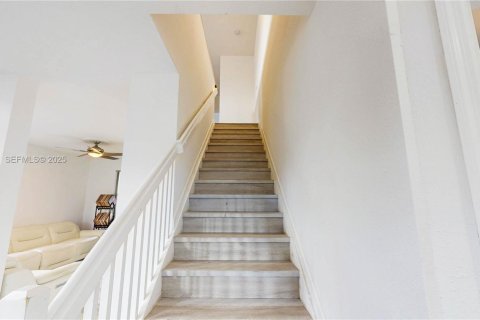 Купить виллу или дом в Хомстед, Флорида 4 спальни, 239.22м2, № 1988195 - фото 25