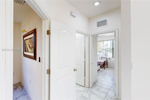 Купить виллу или дом в Хомстед, Флорида 4 спальни, 239.22м2, № 1988195 - фото 19