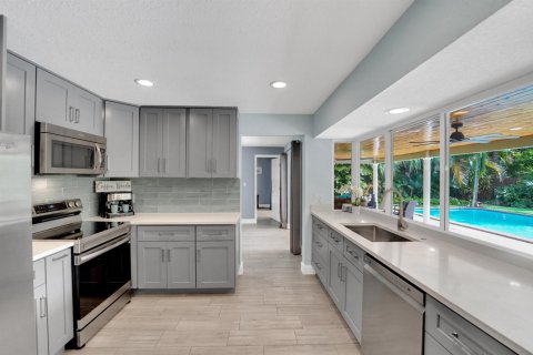 Купить виллу или дом в Корал-Спрингс, Флорида 3 комнаты, 199.93м2, № 2421470 - фото 28