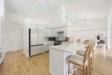 House in North Port, Florida 3 bedrooms, 186.27 sq.m. № 1819249 - photo 9