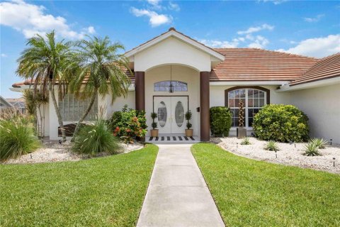 House in North Port, Florida 3 bedrooms, 186.27 sq.m. № 1819249 - photo 2