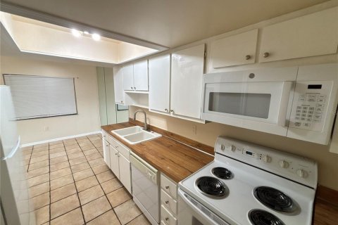 Condo in Orlando, Florida, 2 bedrooms  № 2092990 - photo 6