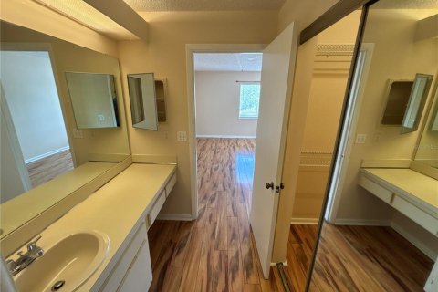 Condo in Orlando, Florida, 2 bedrooms  № 2092990 - photo 24