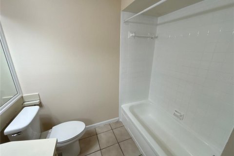 Condo in Orlando, Florida, 2 bedrooms  № 2092990 - photo 17