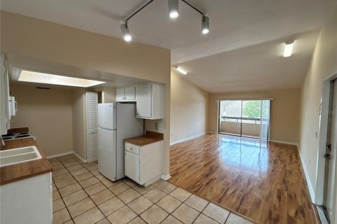 Condo in Orlando, Florida, 2 bedrooms  № 2092990 - photo 7