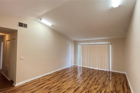 Condo in Orlando, Florida, 2 bedrooms  № 2092990 - photo 11