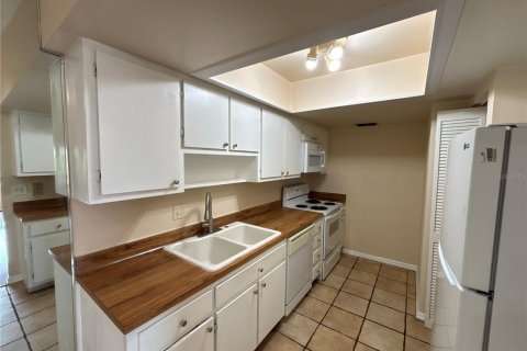 Condo in Orlando, Florida, 2 bedrooms  № 2092990 - photo 4