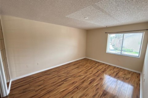 Condo in Orlando, Florida, 2 bedrooms  № 2092990 - photo 18