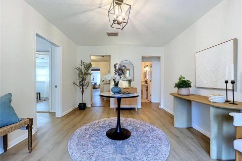 Villa ou maison à vendre à Tampa, Floride: 3 chambres, 183.2 m2 № 2404747 - photo 3