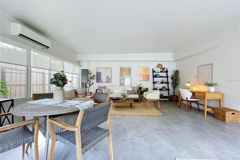 Villa ou maison à vendre à Tampa, Floride: 3 chambres, 183.2 m2 № 2404747 - photo 6