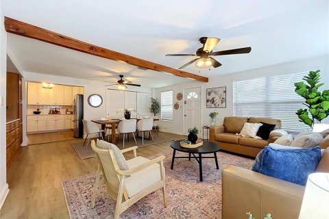 Villa ou maison à vendre à Tampa, Floride: 3 chambres, 183.2 m2 № 2404747 - photo 2